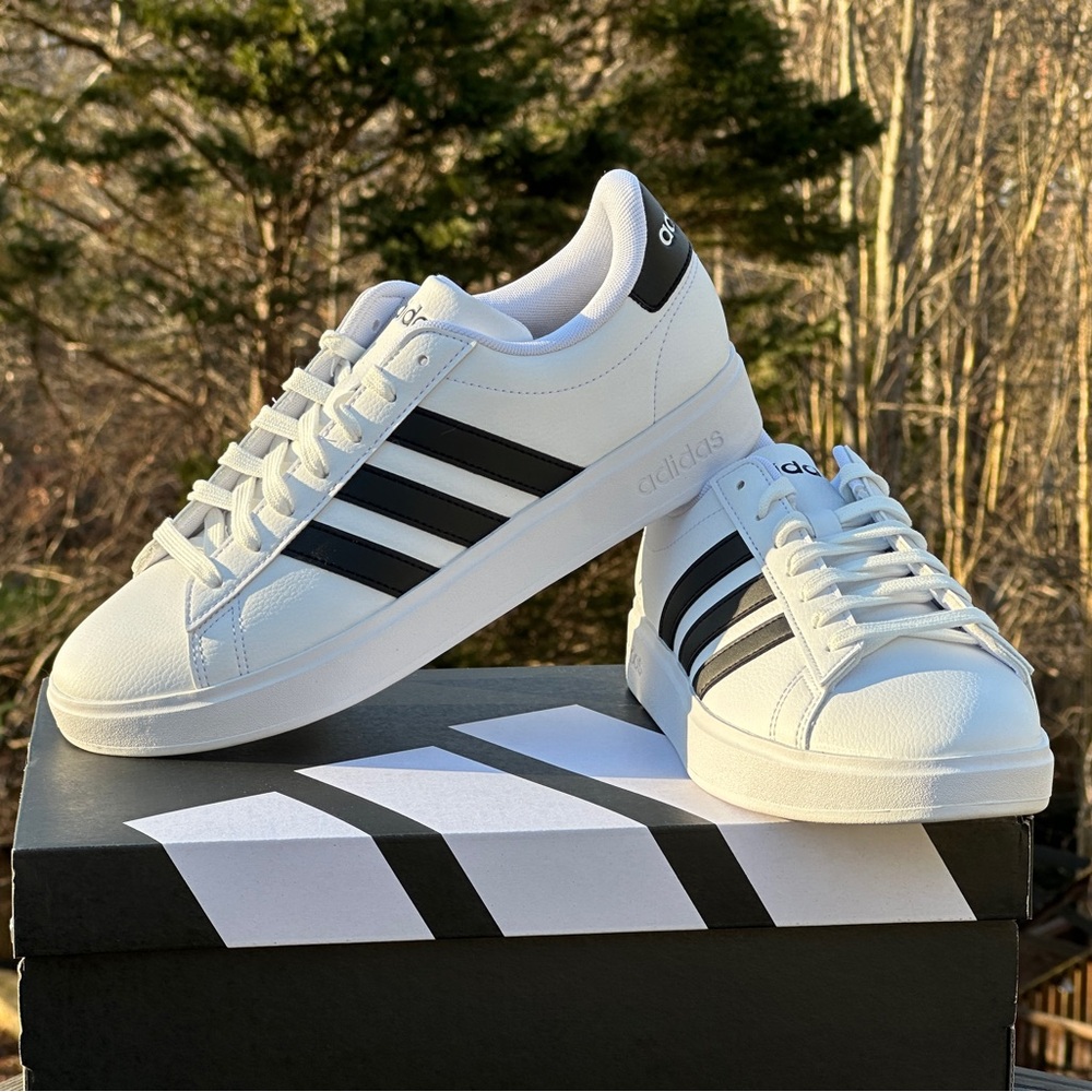 Adidas Unisex White Grand Court 2.0 Low Casual Lifestyle Sneaker Youth GS 4Y NEW